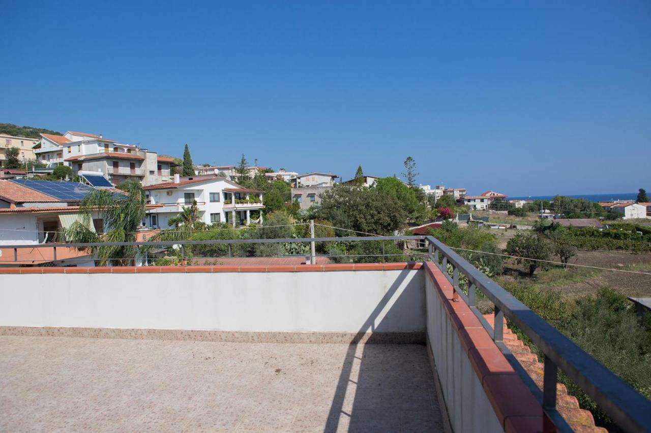 Appartamenti Giusi Con Giardino O Veranda Madonna della Catena Exterior foto
