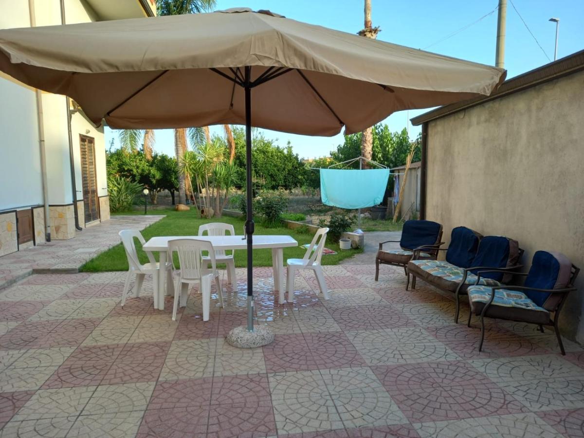 Appartamenti Giusi Con Giardino O Veranda Madonna della Catena Exterior foto